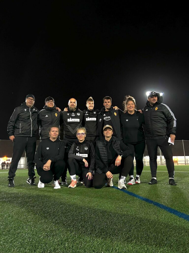 Megamocni Foundation coaches with the Real Zaragoza Genuine staff on the training pitch